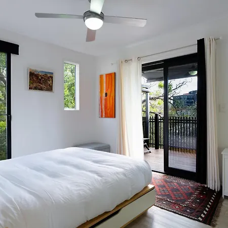 Sophisticated 2-Bed Home With Alfresco Dining Brisbane Exterior photo