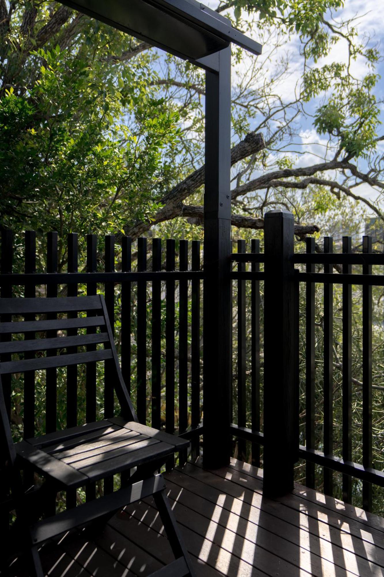 Sophisticated 2-bed With Alfresco Dining * Brisbane